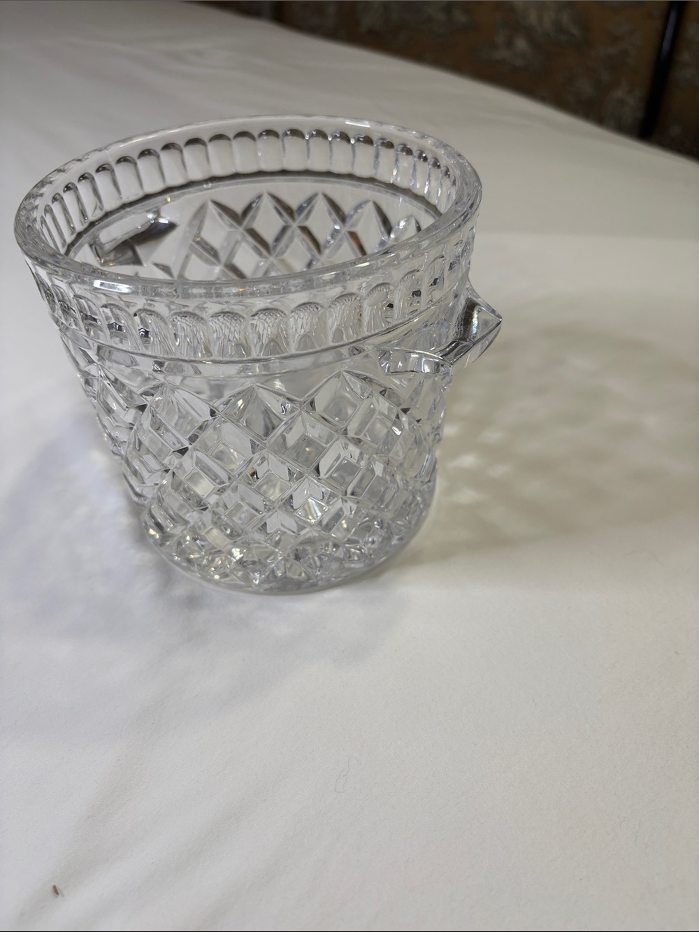 Elegant Cut Glass Ice Bucket or Wine Chiller. - Picture 3 of 7